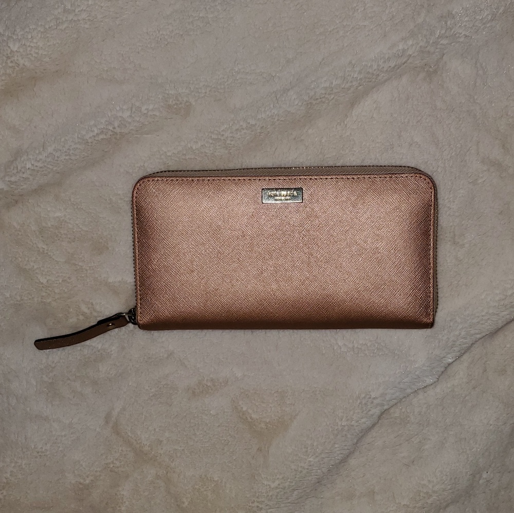 😍 Kate Spade Rose Gold Wallet